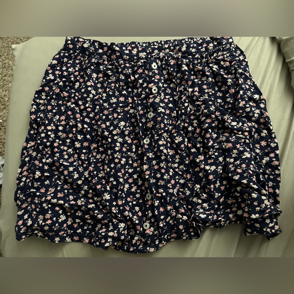 Floral mini skirt